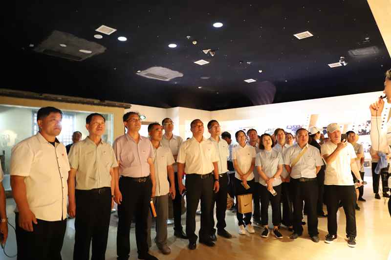 走進(jìn)革命圣地 領(lǐng)悟初心使命 —長(zhǎng)田實(shí)業(yè)黨支部開展“慶七一”紅色教育活動(dòng)