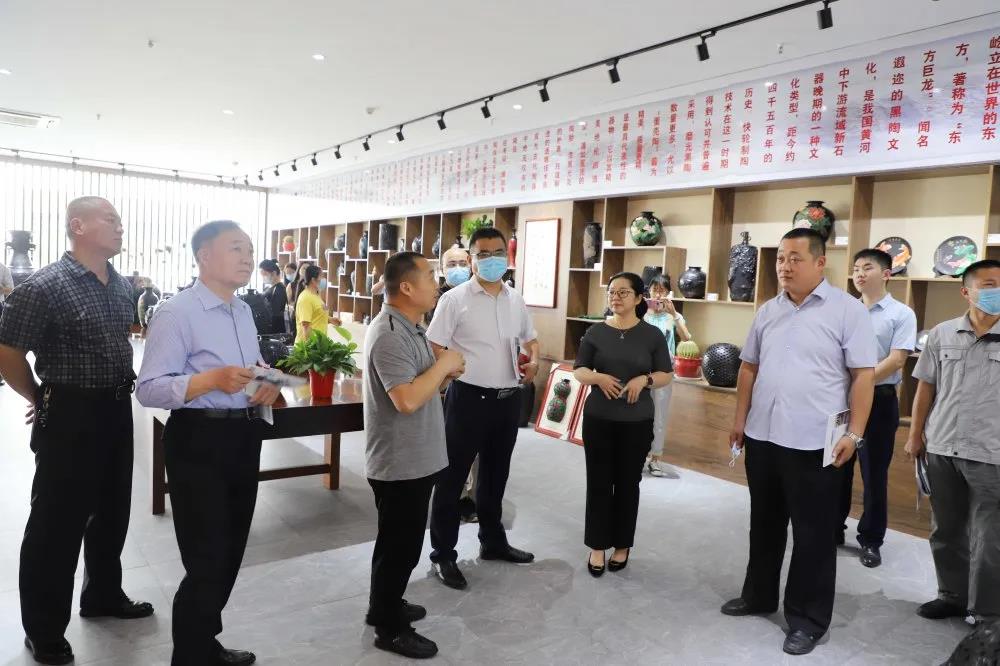 黨建聯(lián)盟聚合力 同心互聯(lián)促發(fā)展 ——濟(jì)北開發(fā)區(qū)服務(wù)類黨建聯(lián)盟企業(yè)見面會(huì)在長田實(shí)業(yè)舉行