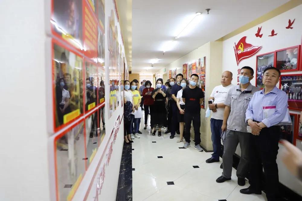 黨建聯(lián)盟聚合力 同心互聯(lián)促發(fā)展 ——濟(jì)北開發(fā)區(qū)服務(wù)類黨建聯(lián)盟企業(yè)見面會(huì)在長田實(shí)業(yè)舉行